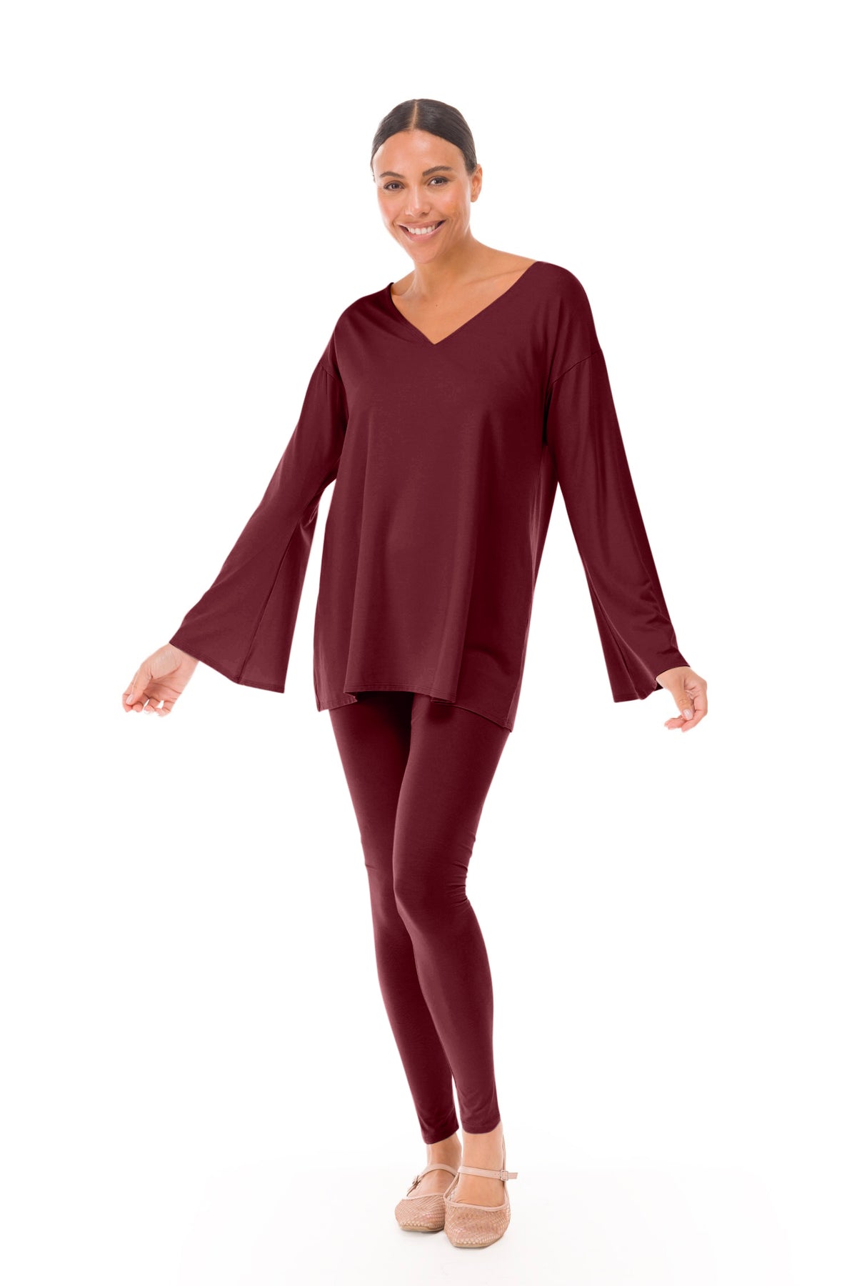 BAMBOO FLUTED V-NECK TOP BURGUNDY