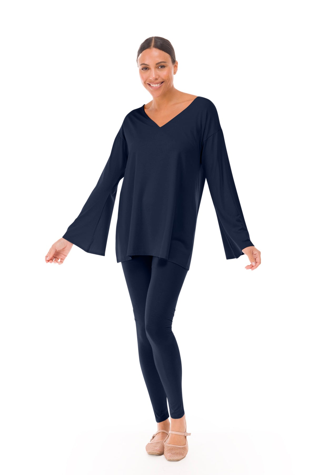 BAMBOO FLUTED V-NECK TOP NAVY