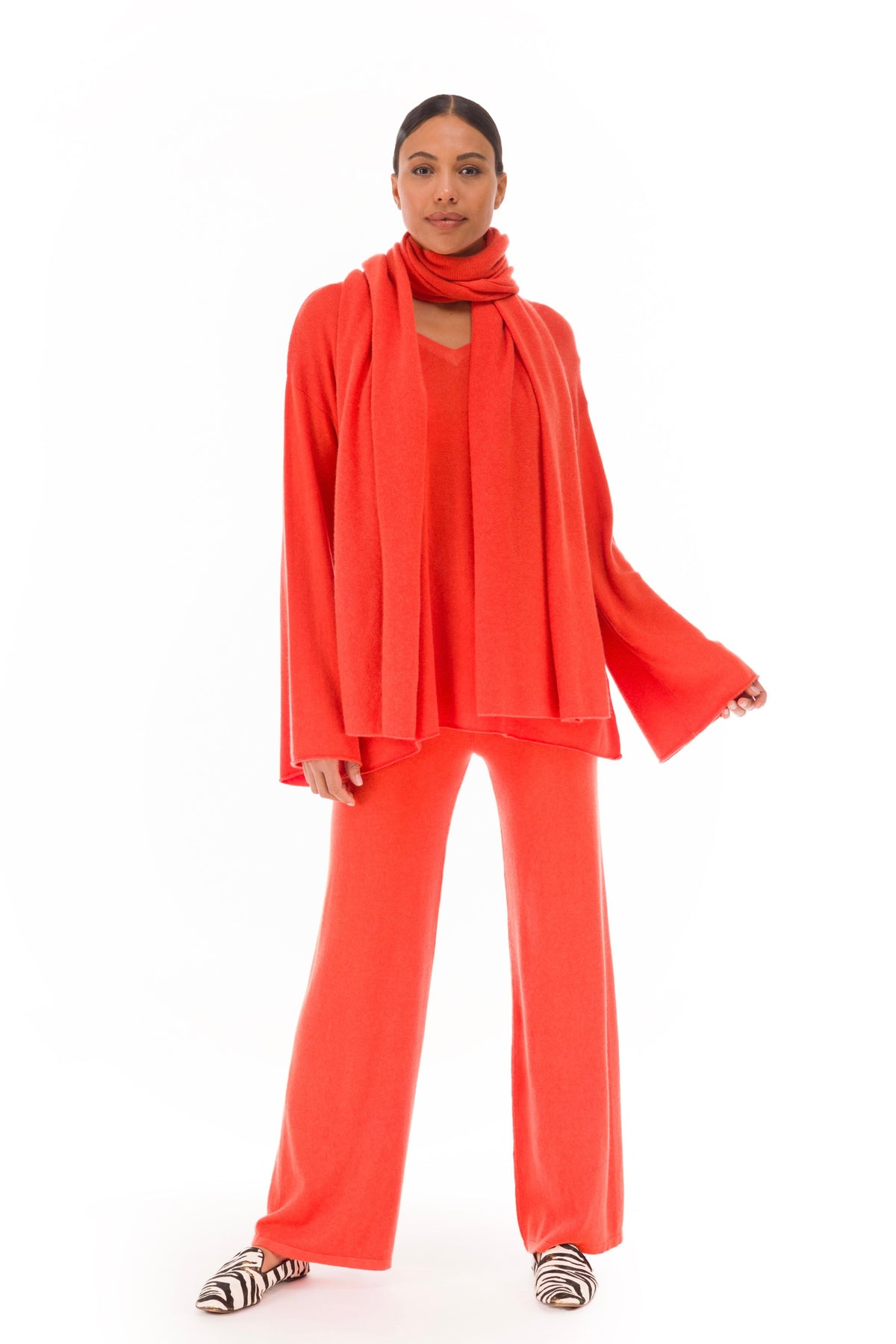 100% CASHMERE FLUTED V-NECK JUMPER ORANGE