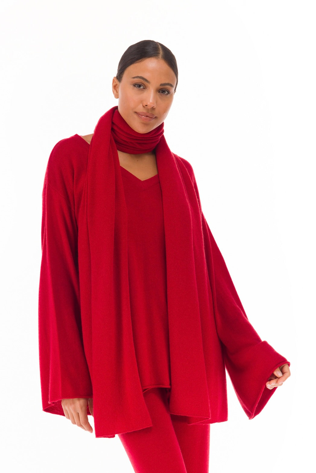 100% CASHMERE FLUTED V-NECK JUMPER CLARET
