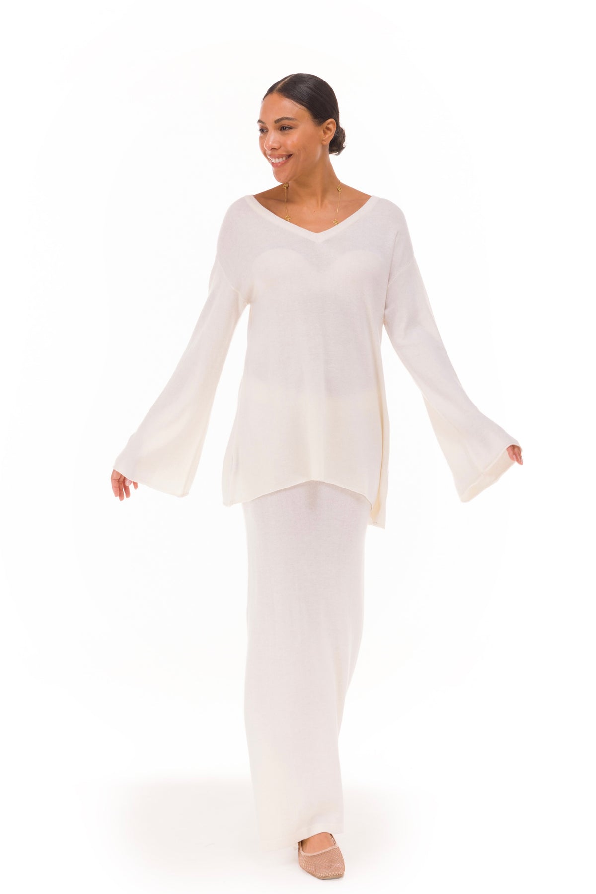 100% CASHMERE FLUTED V-NECK JUMPER WINTER WHITE