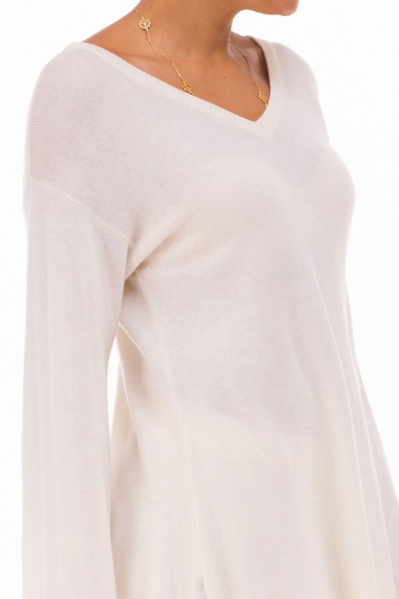 100% CASHMERE FLUTED V-NECK JUMPER WINTER WHITE