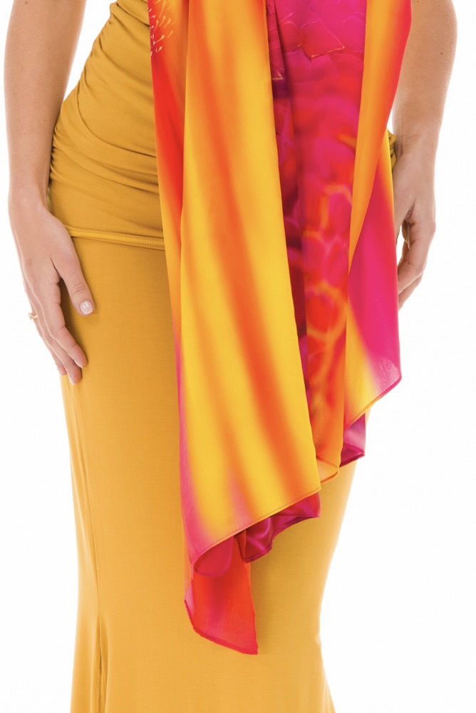 LAKSHMI SILK SHAWL – THE RADIANCE OF DIVINE ABUNDANCE