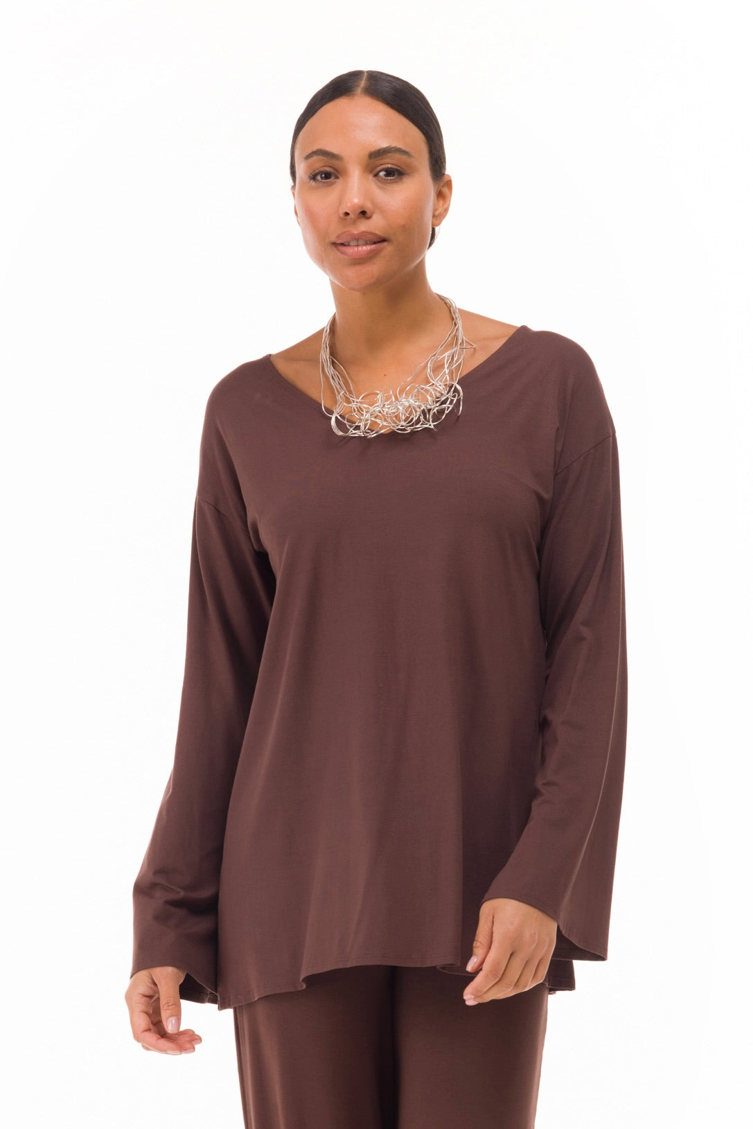 BAMBOO FLUTED V-NECK TOP BROWN
