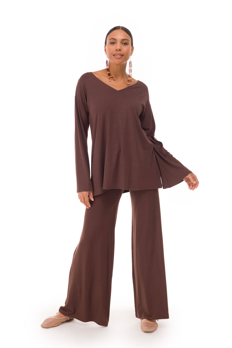 BAMBOO FLUTED V-NECK TOP BROWN