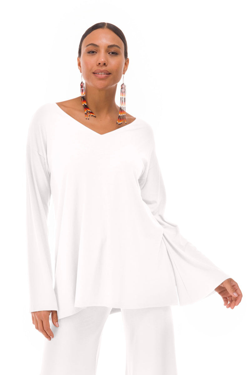 BAMBOO FLUTED V-NECK TOP WHITE