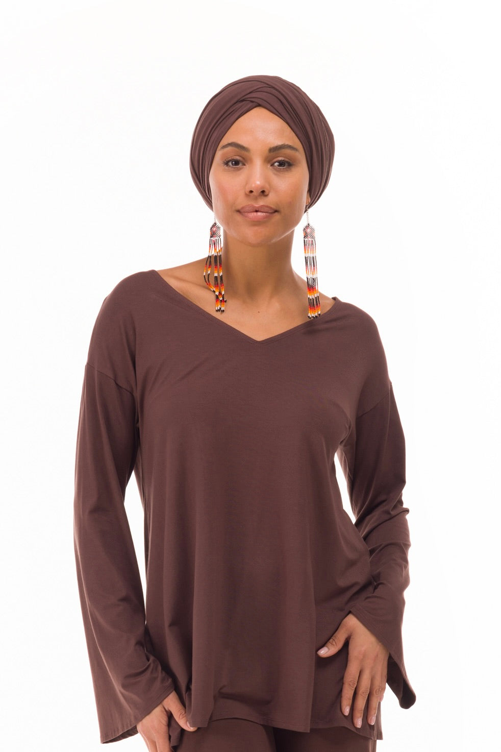 BAMBOO FLUTED V-NECK TOP BROWN