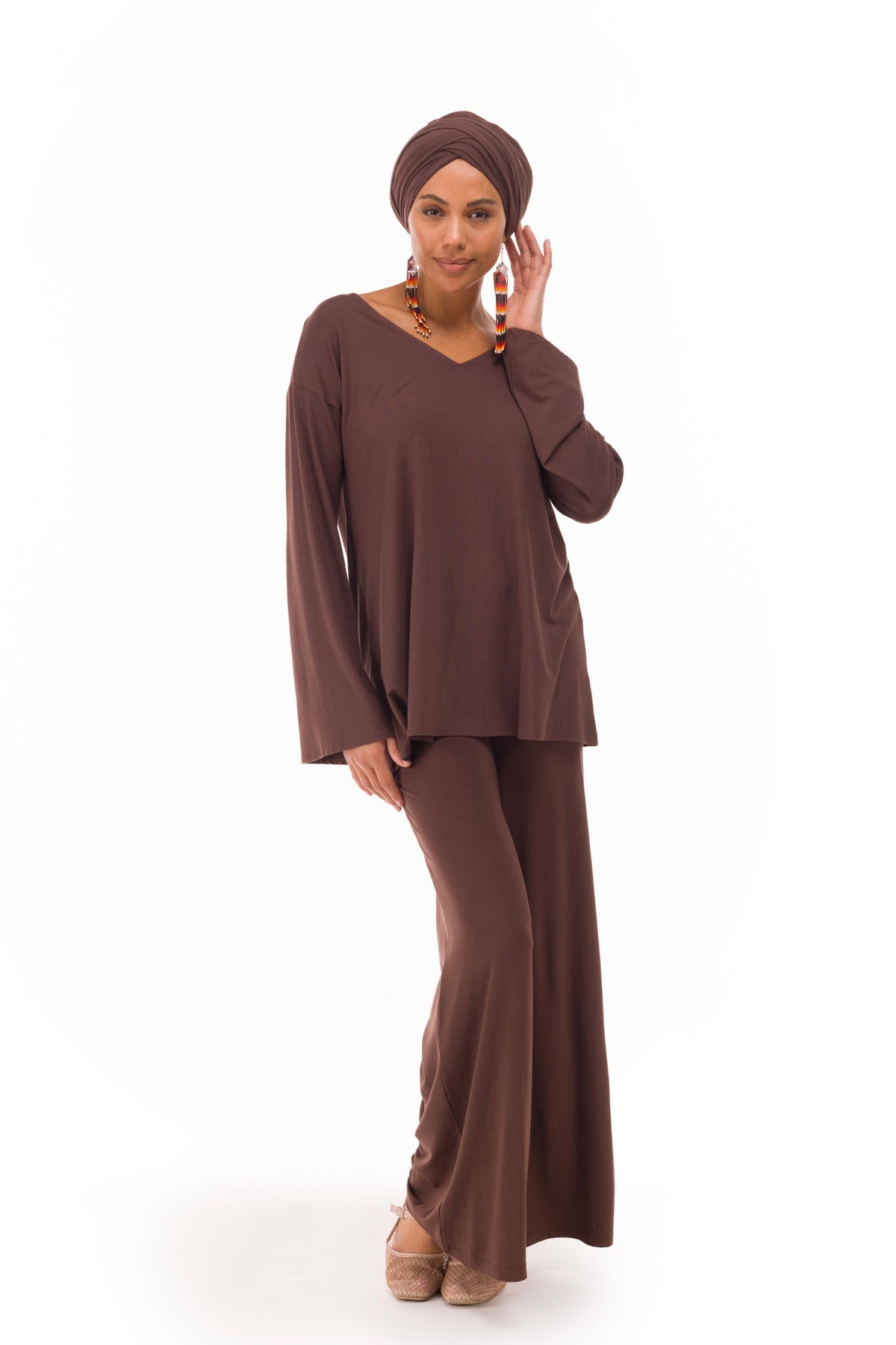 BAMBOO FLUTED V-NECK TOP BROWN