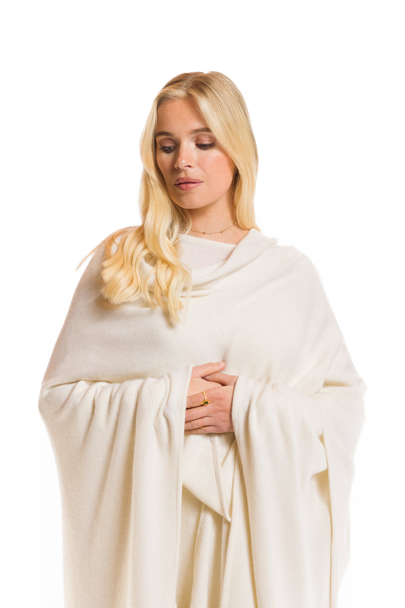 100% 4 PLY AVALON CASHMERE CAPE WINTER WHITE