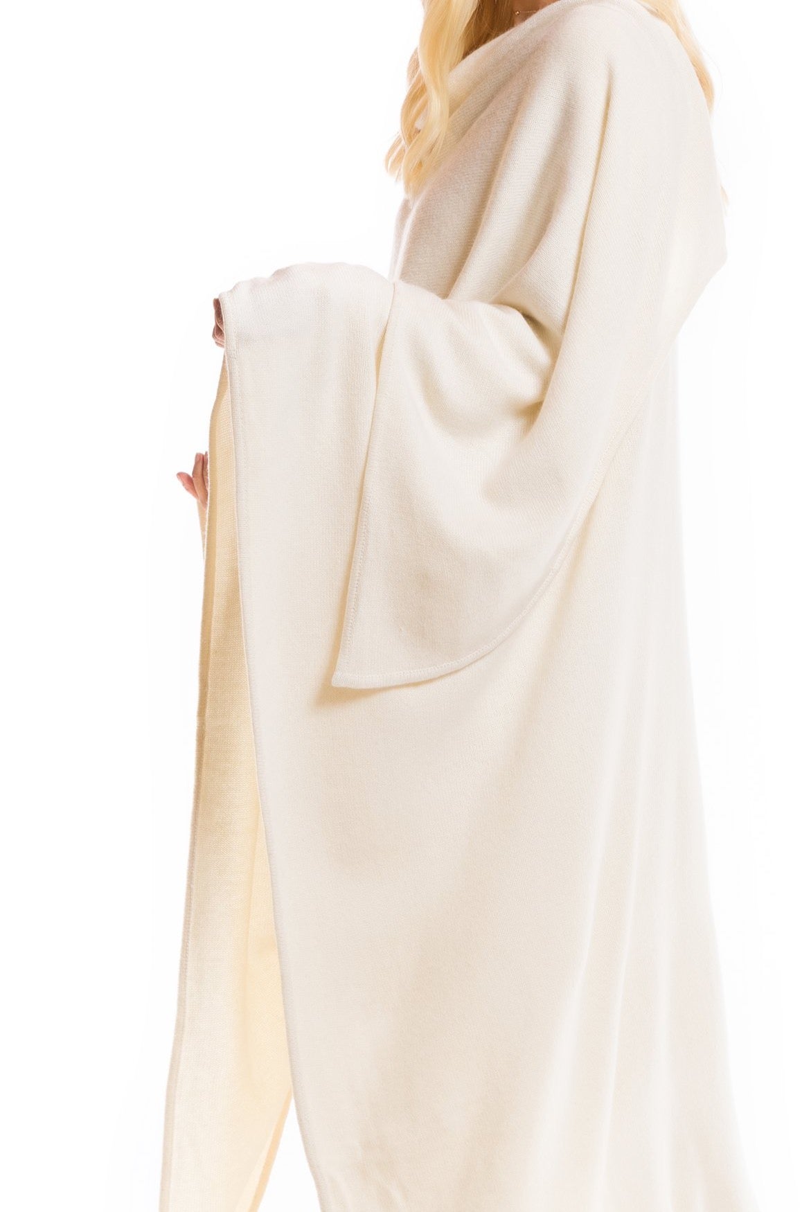 100% 4 PLY AVALON CASHMERE CAPE WINTER WHITE