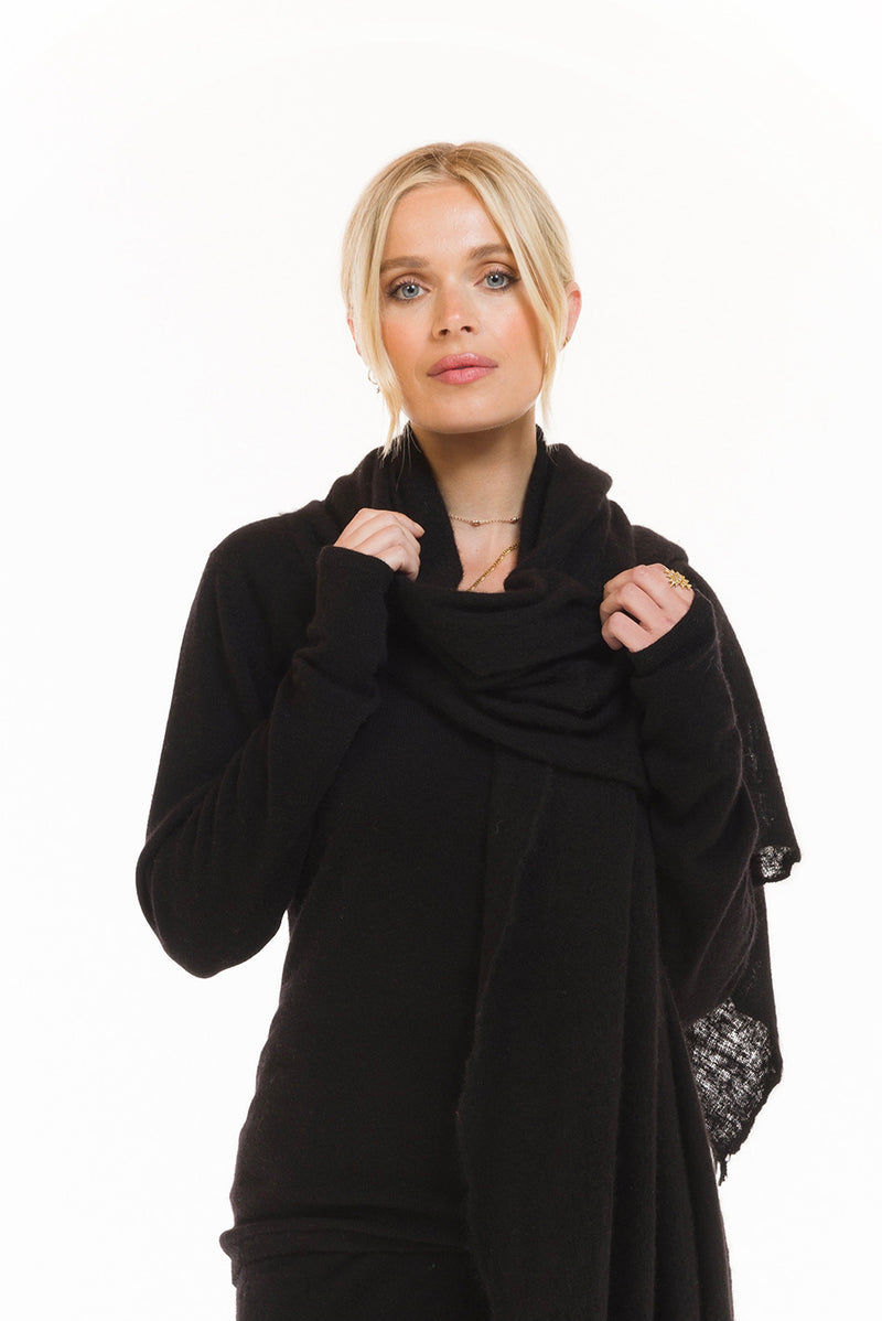 100% CASHMERE V-NECK TOP BLACK