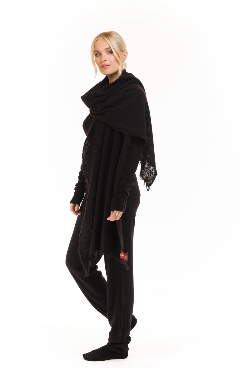 100% CASHMERE V-NECK TOP BLACK