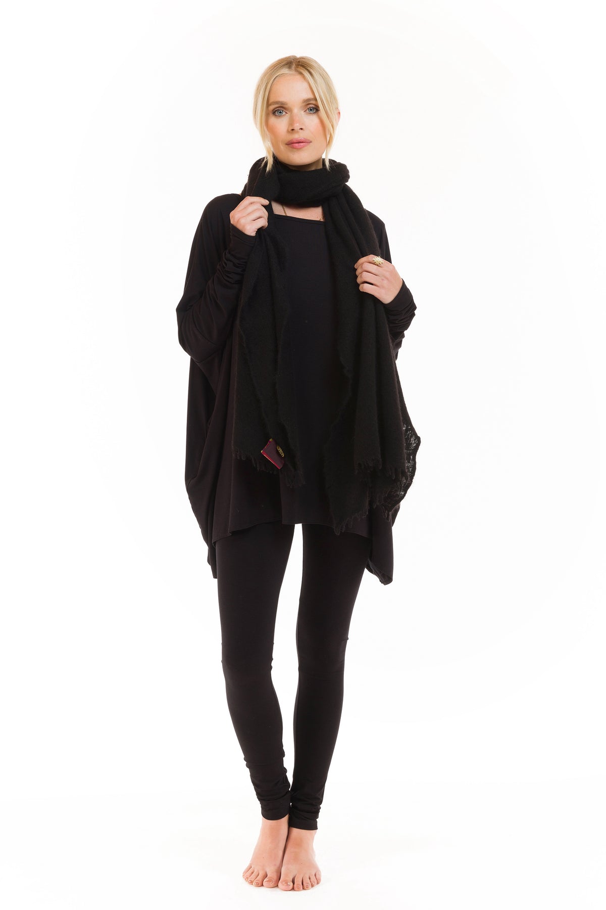 100% CASHMERE FELTED SCARF BLACK