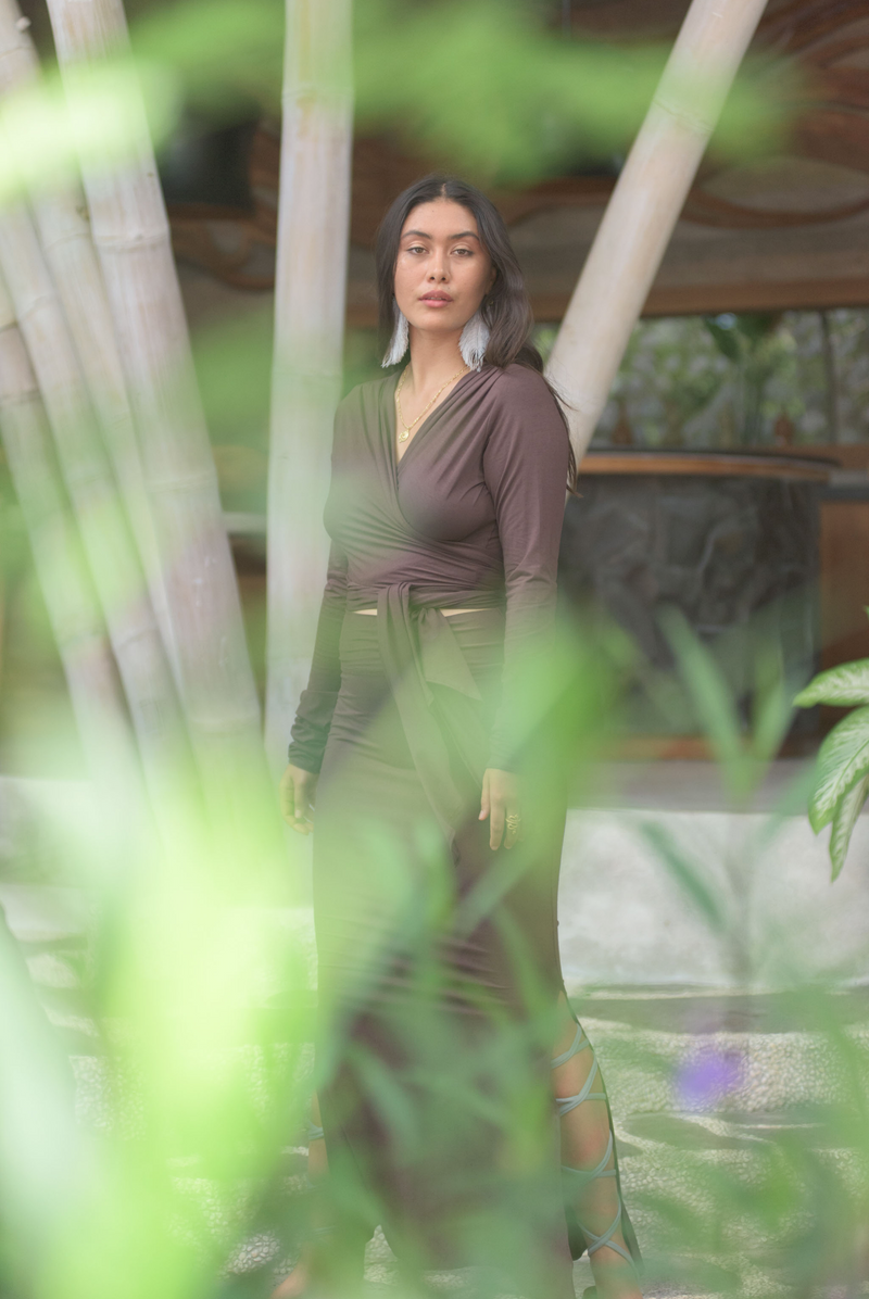 BAMBOO DRAPE SHRUG BROWN